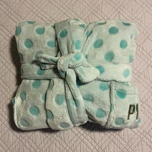 VS PINK BATHROOM ROBE